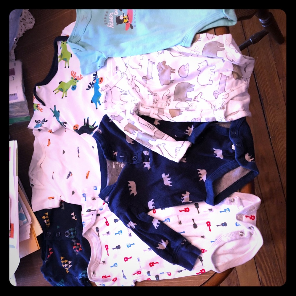 Set of 7 - carters - mix print 0-3 months